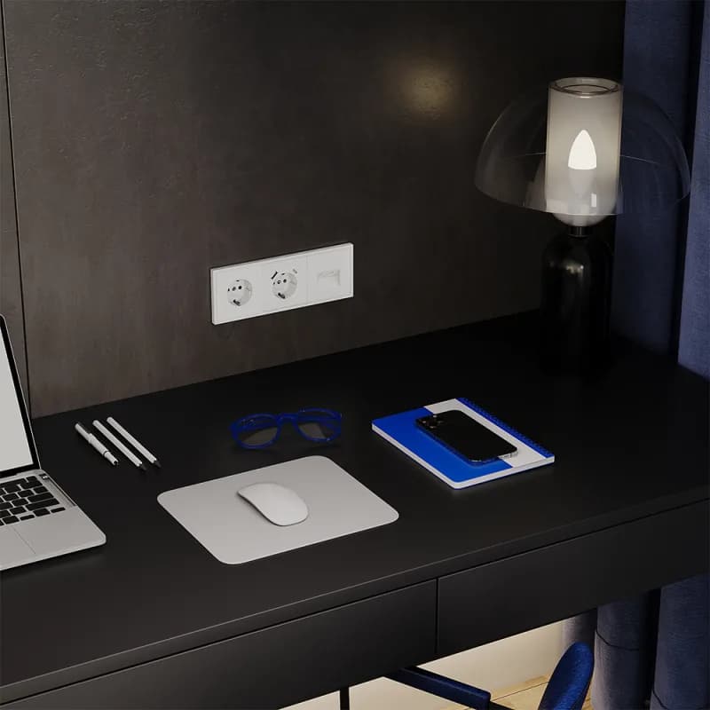 Рамка пластиковая VOLTUM S70 на 3 поста, (белый матовый)